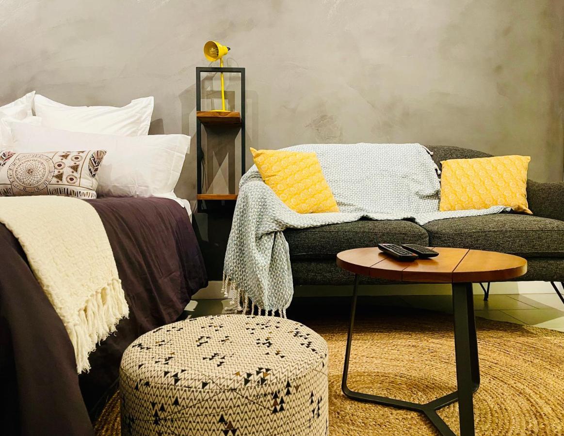 Studio 213 - Ebene Square Quatre Bornes Luaran gambar